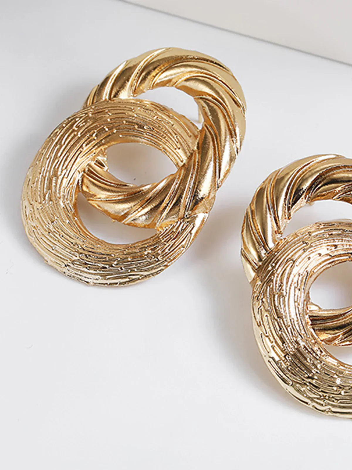 James & Elly™ | Drop Earrings with Cross and Circle Design