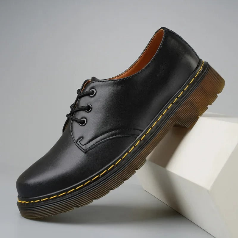 Martens | Elegant short-shaft shoes