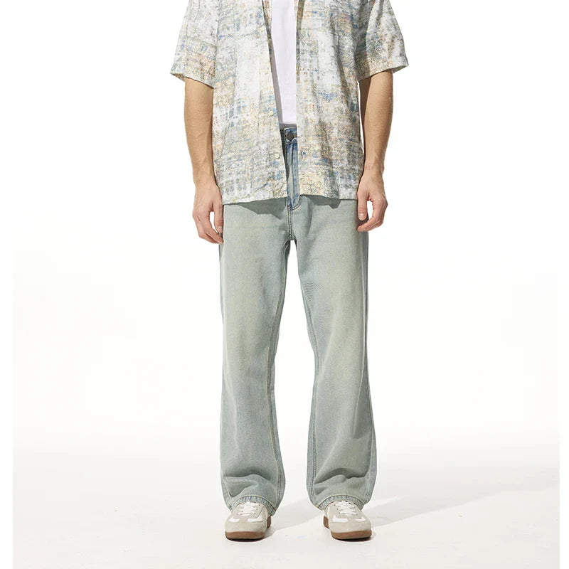 Men’s Relaxed Light-Wash Denim Jeans