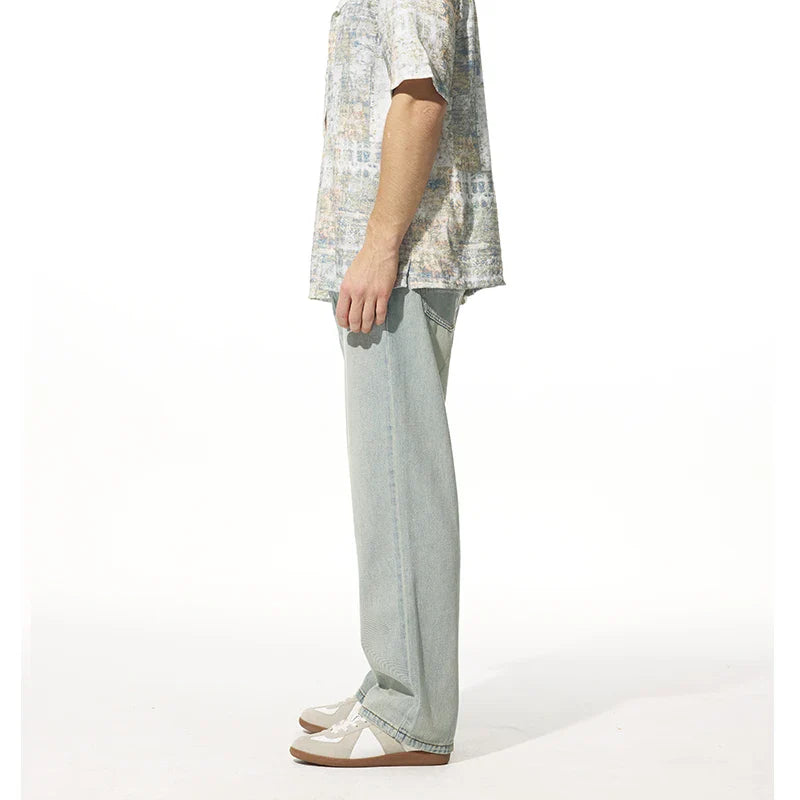 Men’s Relaxed Light-Wash Denim Jeans