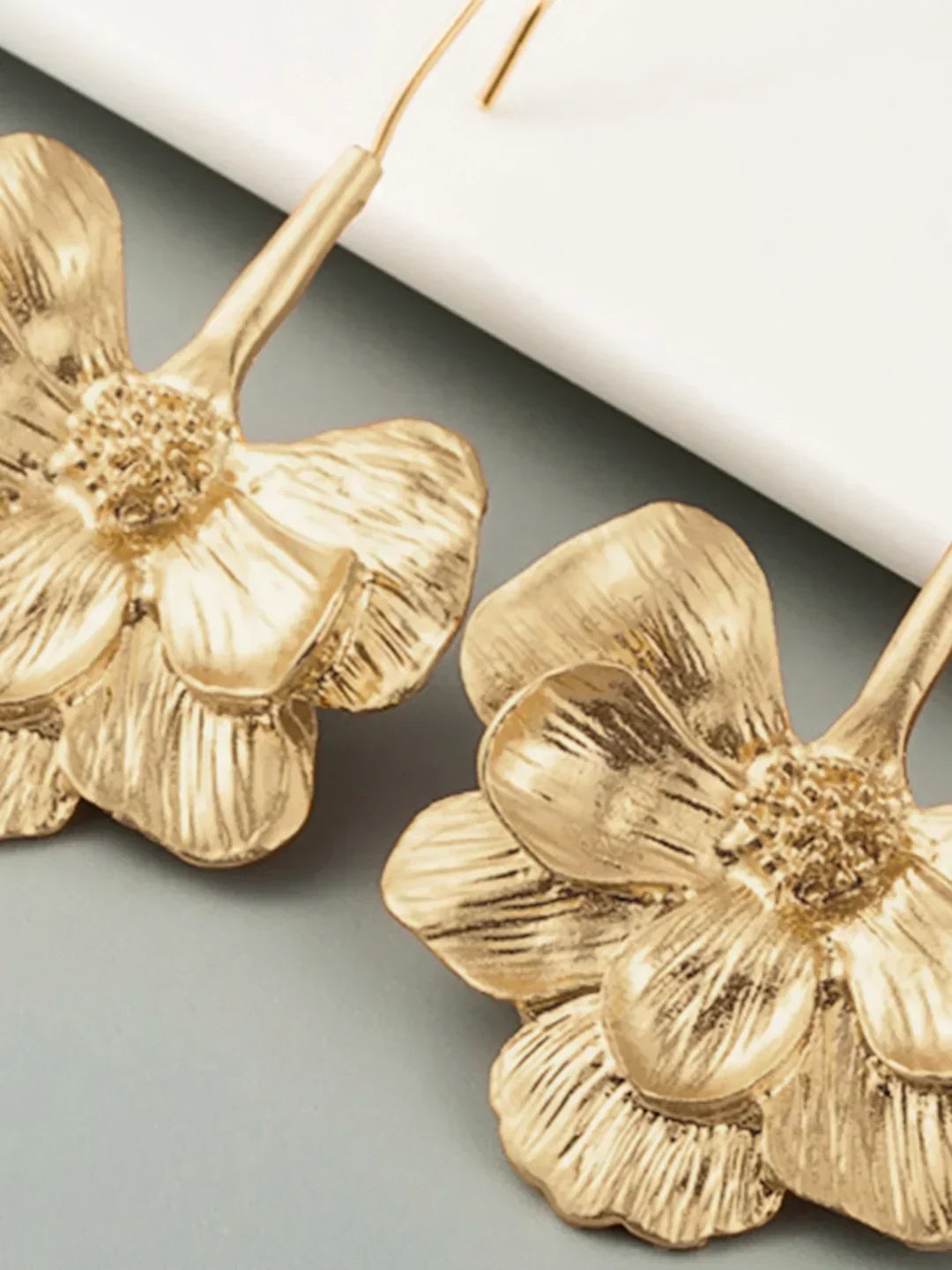 James & Elly™ | Blooming Flower Earrings