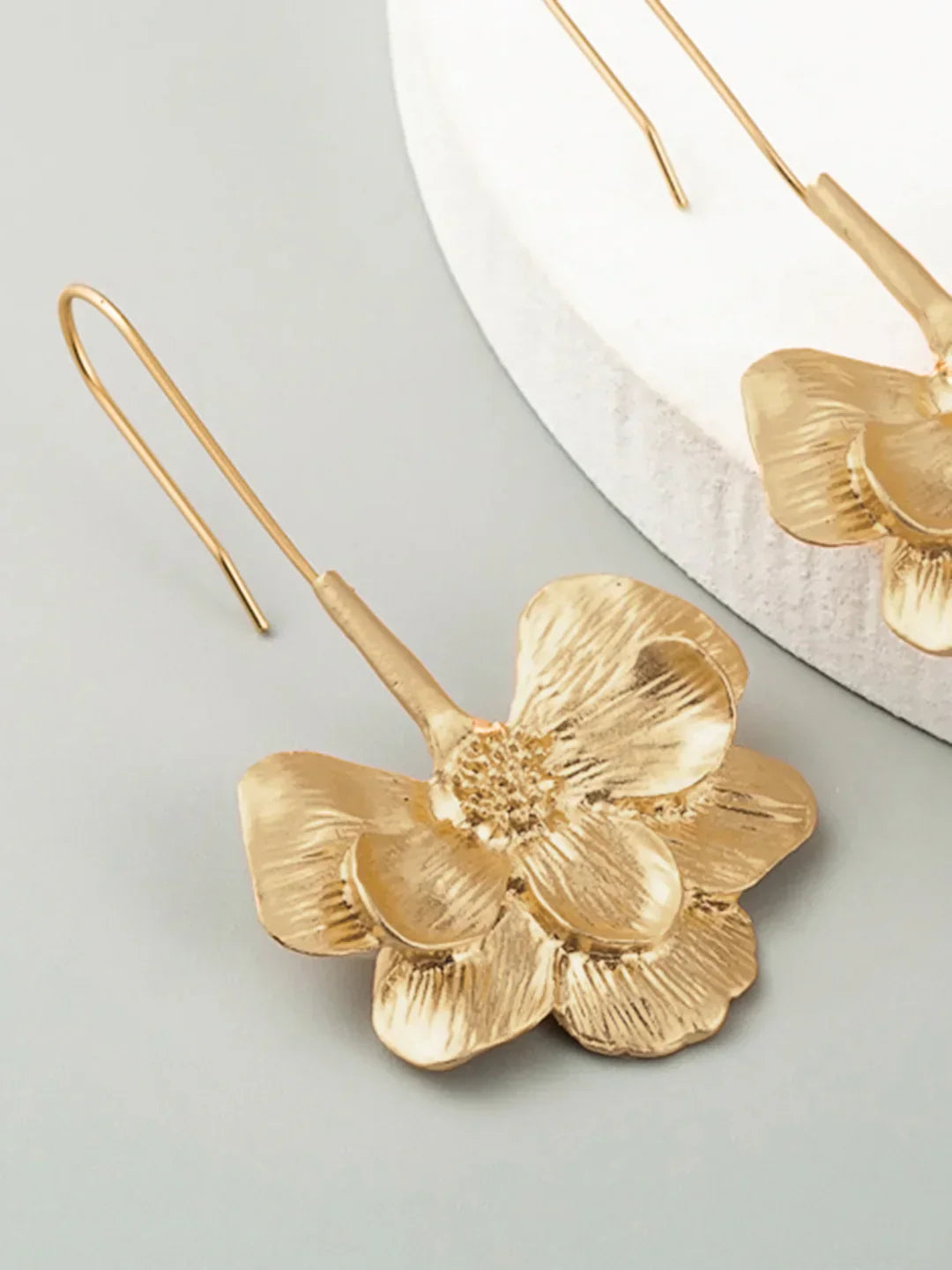 James & Elly™ | Blooming Flower Earrings